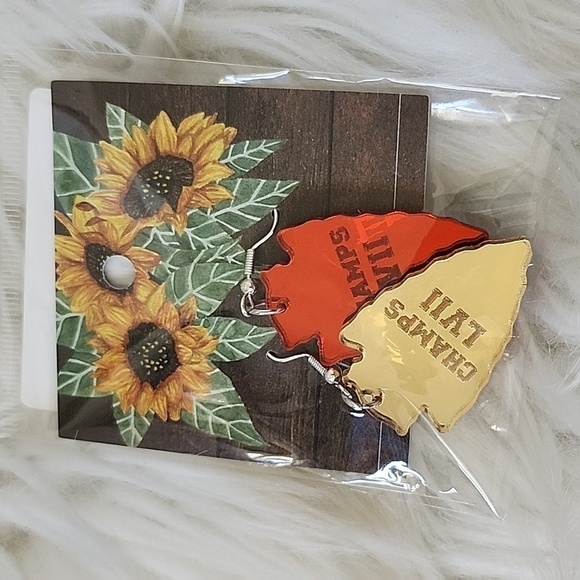 Kansas City Chiefs earrings, bracelet, and phone clip NWT - Picture 4 of 8